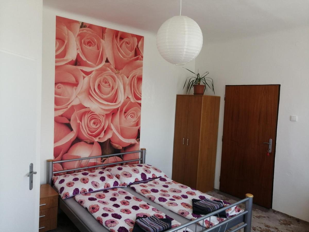 U Ladi Apartment Булхари Екстериор снимка