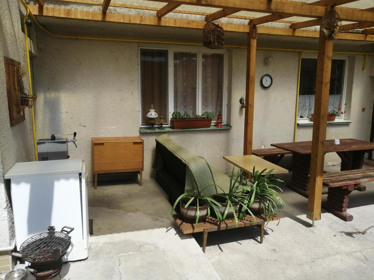 U Ladi Apartment Булхари Екстериор снимка